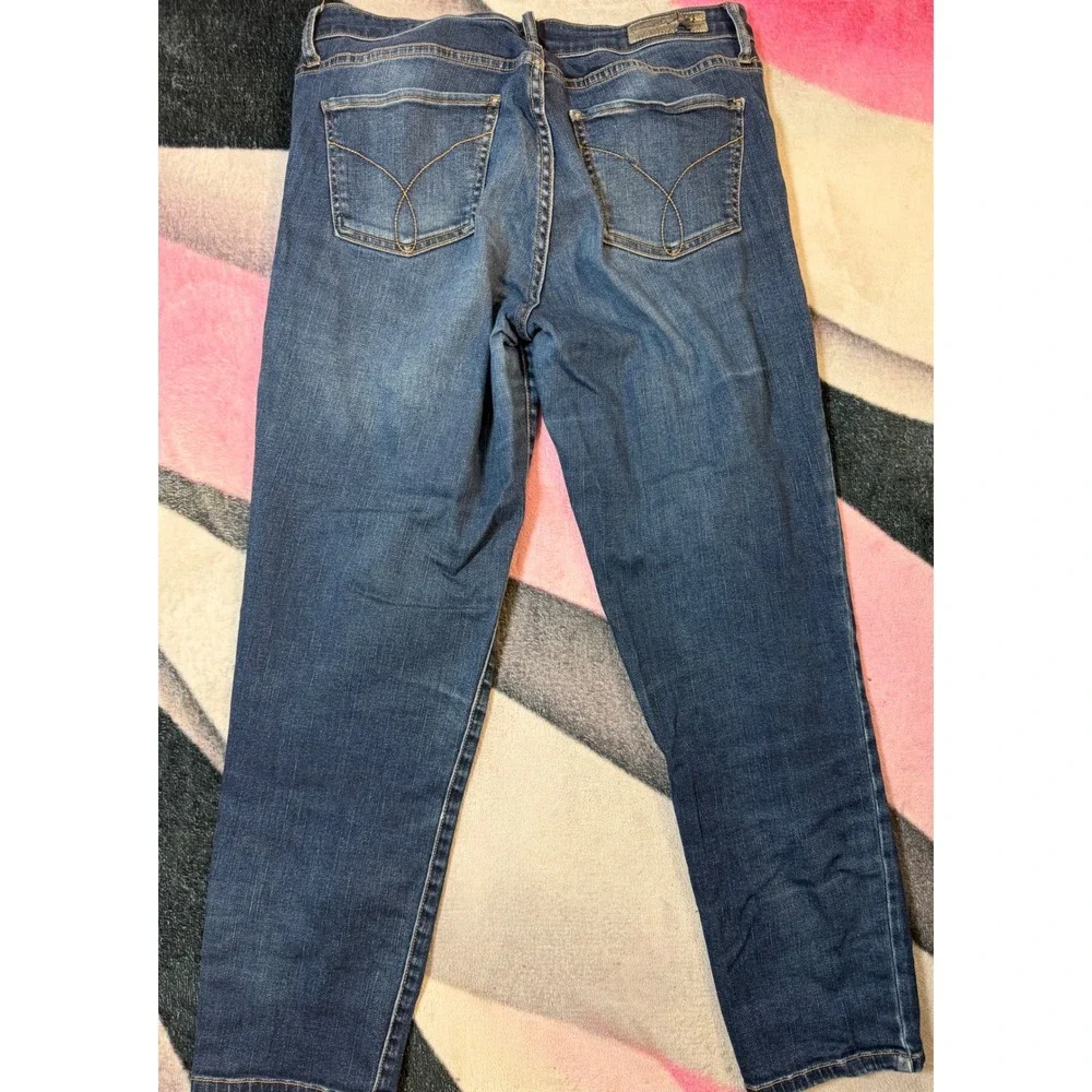 Calvin Klein Jeans Womens Size 10 Cropped Skinny Medium Wash Denim Blue Jeans